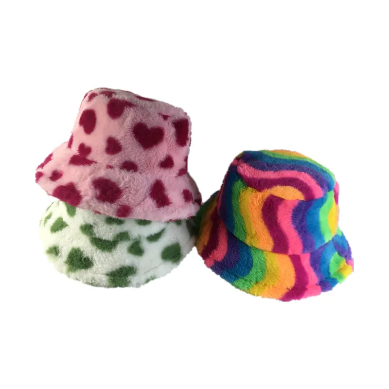 Korean Style Sweet Love Fisherman Hat Women's Autumn And Winter  Warm Ear Protector Big Head Basin Hat Plush Bucket Hat display picture 1