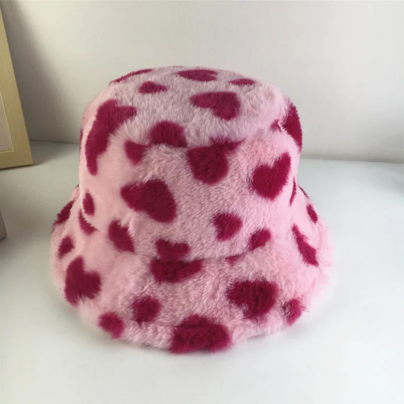 Korean Style Sweet Love Fisherman Hat Women's Autumn And Winter  Warm Ear Protector Big Head Basin Hat Plush Bucket Hat display picture 5
