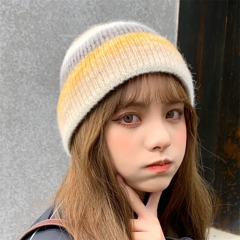 New Rainbow Thickened Tie-Dye Hat  Korean Autumn And Winter Gradual Color Wool Hat Women's Warm Ear Protection Cold Hat For Women display picture 1