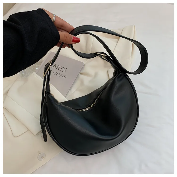 Women's Medium Pu Leather Solid Color Streetwear Dumpling Type Zipper Saddle Bag display picture 9