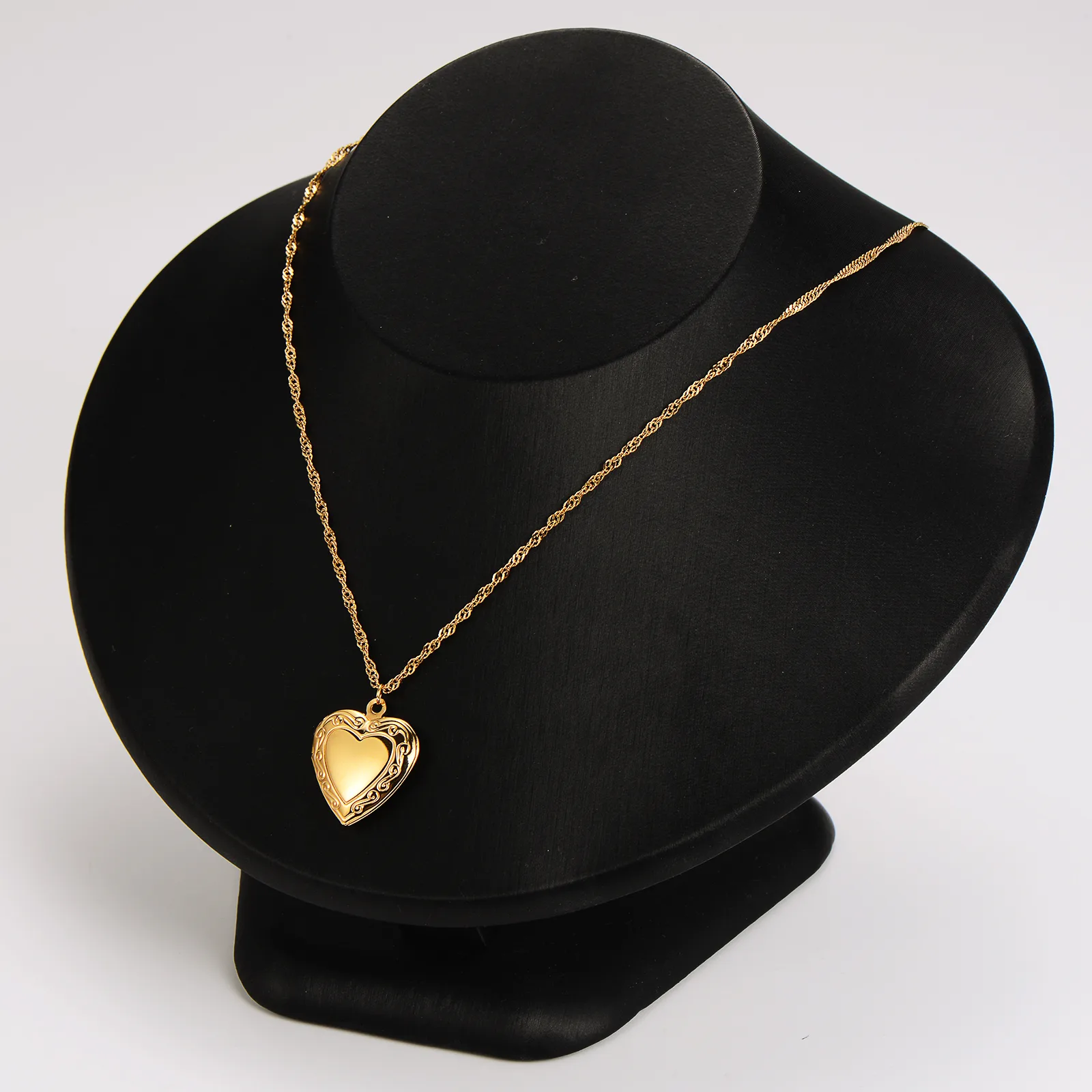Wholesale Jewelry Casual Simple Style Classic Style Heart Shape 304 Stainless Steel 18K Gold Plated Pendant Necklace display picture 6
