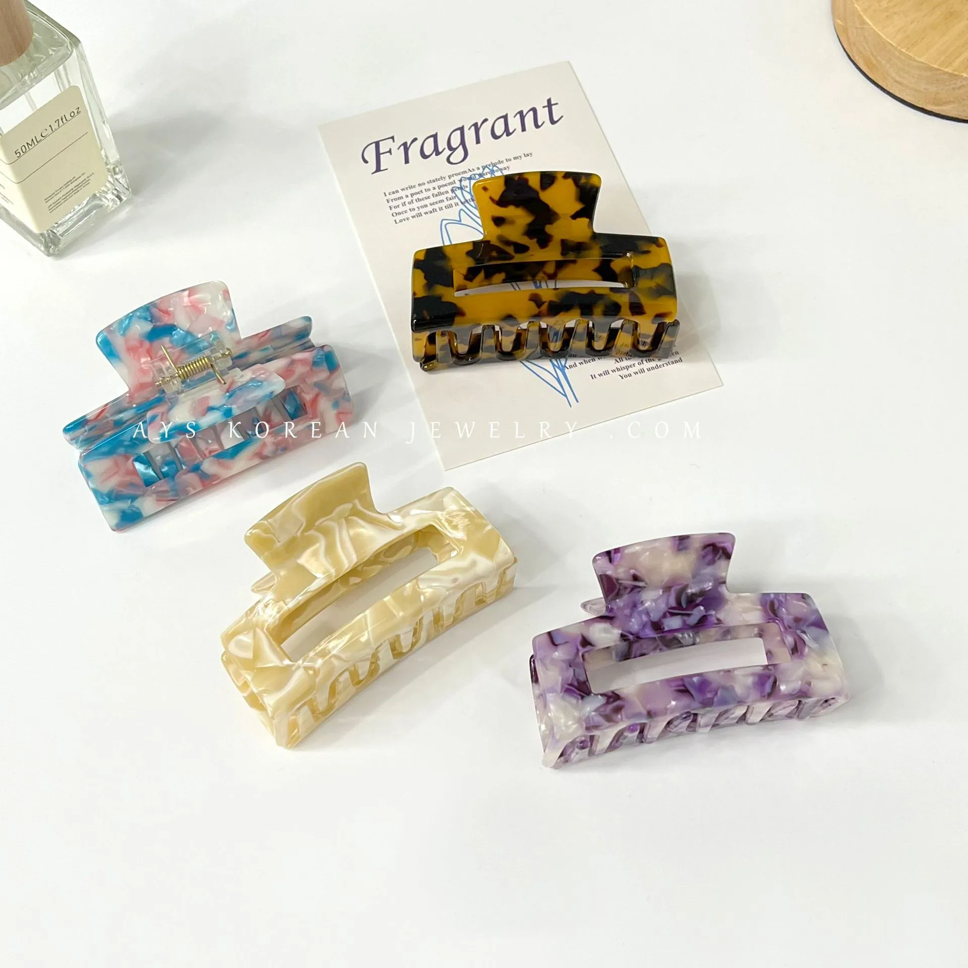 Internet Celebrity Japanese Korean French Acetic Acid Curved Hair Grasping Leopard Print Large Grasping Clip Hair Clip Shark Clip For Children display picture 4