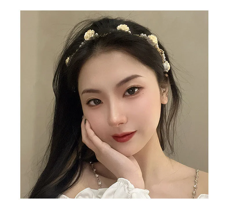 Rose Pearl Headband Summer French Retro High-end Sense Hair Clip Headwear Niche Design Pressure Hair High Cranial Top Hair Accessories display picture 9