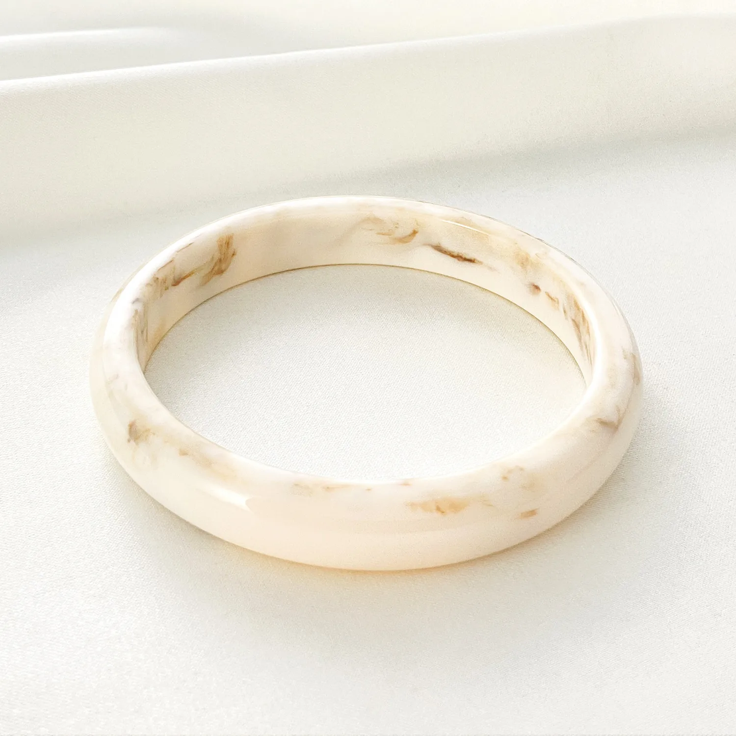 IG Style Retro Geometric Acrylic Polishing Women's Bangle display picture 24