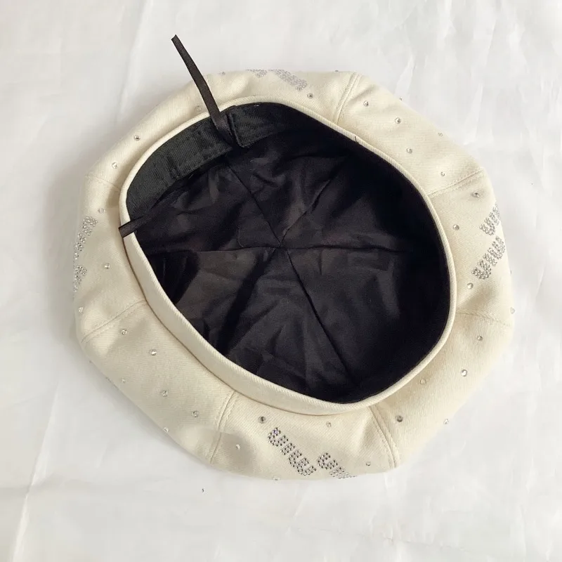 Women's Elegant Retro Lady Solid Color Eaveless Beret Hat display picture 15