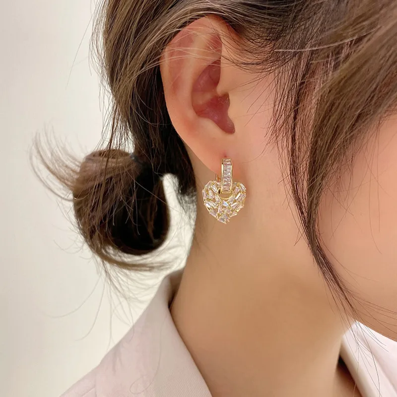 A Pair Of Love Earrings Micro-inlaid With Zirconium Plating 18K Gold Temperament Fashion  Earrings Light Luxury Design Can Be Worn Alone display picture 11