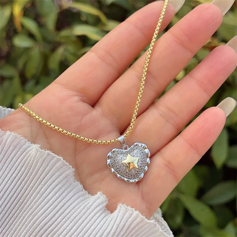 Retro Classic Style Cross Star Heart Shape Copper Inlay Zircon 18K Gold Plated Women's Pendant Necklace display picture 3
