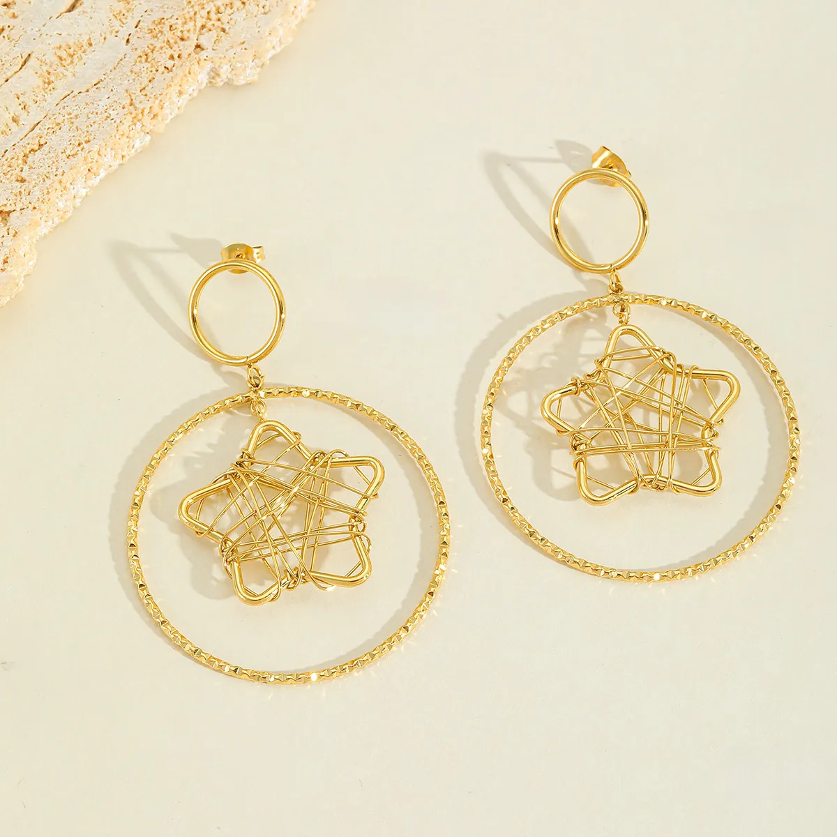 1 Pair Casual Exaggerated Artistic Irregular Pentagram Round Hollow Out 304 Stainless Steel 18K Gold Plated Drop Earrings display picture 3