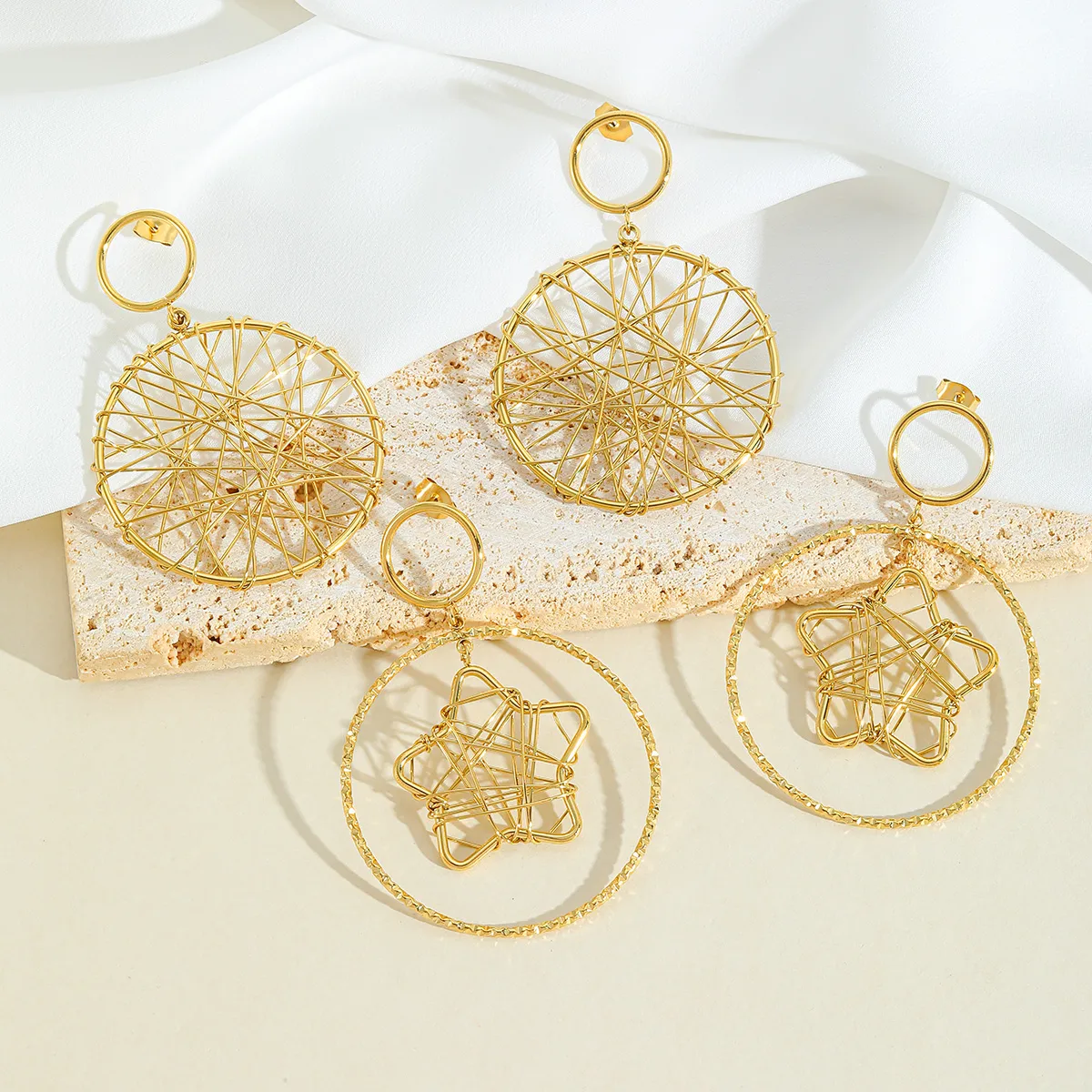 1 Pair Casual Exaggerated Artistic Irregular Pentagram Round Hollow Out 304 Stainless Steel 18K Gold Plated Drop Earrings display picture 1