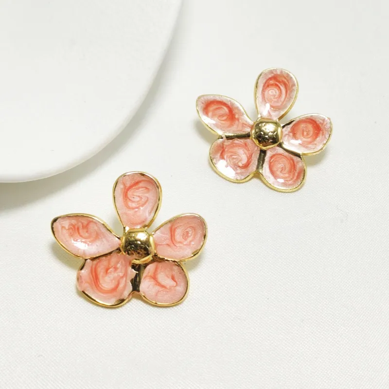 1 Pair Elegant Classic Style Flower Enamel 304 Stainless Steel 18K Gold Plated Ear Studs display picture 8
