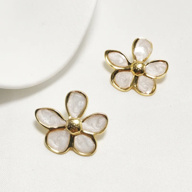 1 Pair Elegant Classic Style Flower Enamel 304 Stainless Steel 18K Gold Plated Ear Studs display picture 4