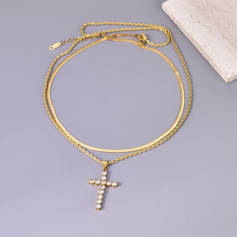 Simple Style Round 304 Stainless Steel Inlay Zircon 18K Gold Plated Women's Pendant Necklace display picture 2
