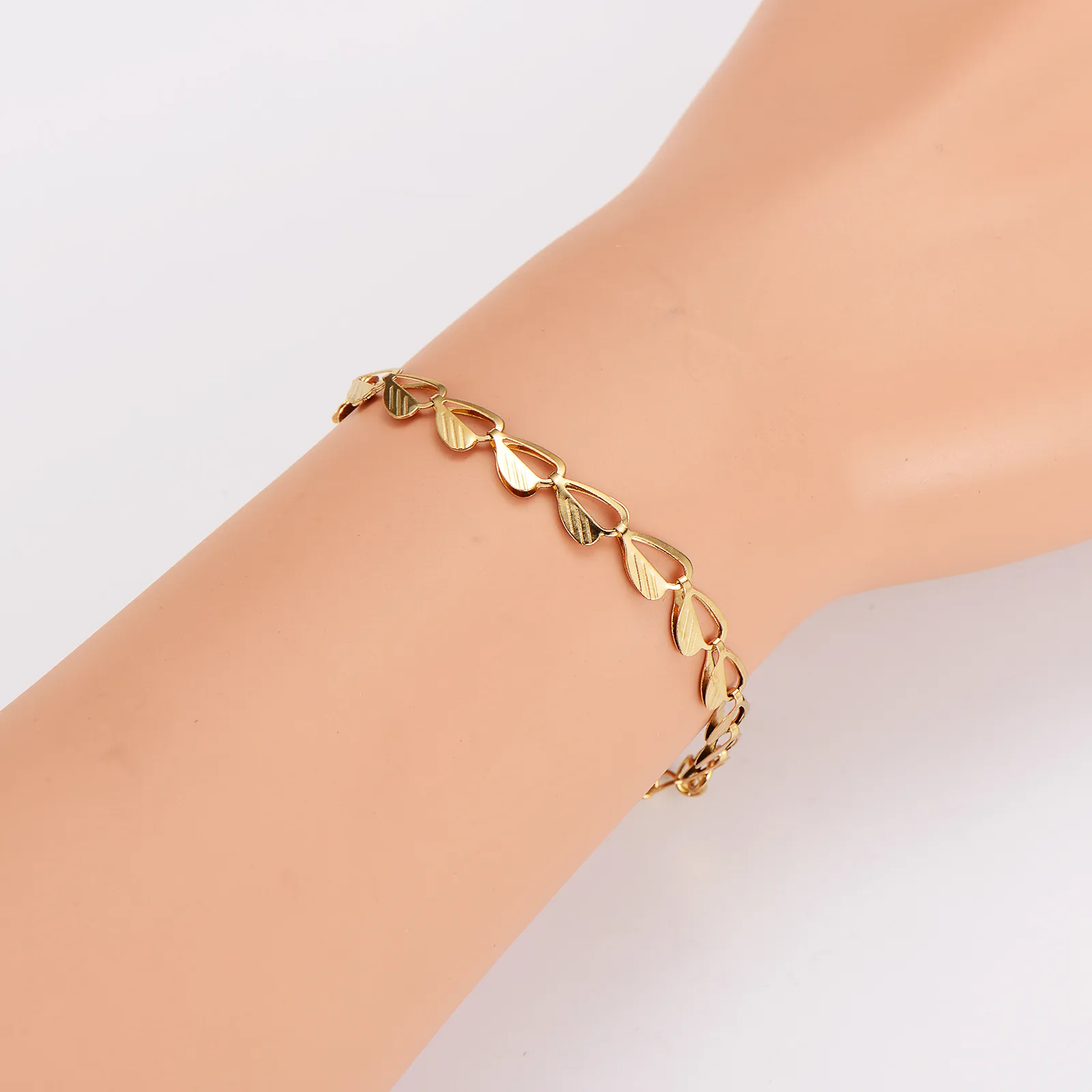 Simple Style Classic Style Geometric Solid Color 304 Stainless Steel Women's Men's Bracelets display picture 5