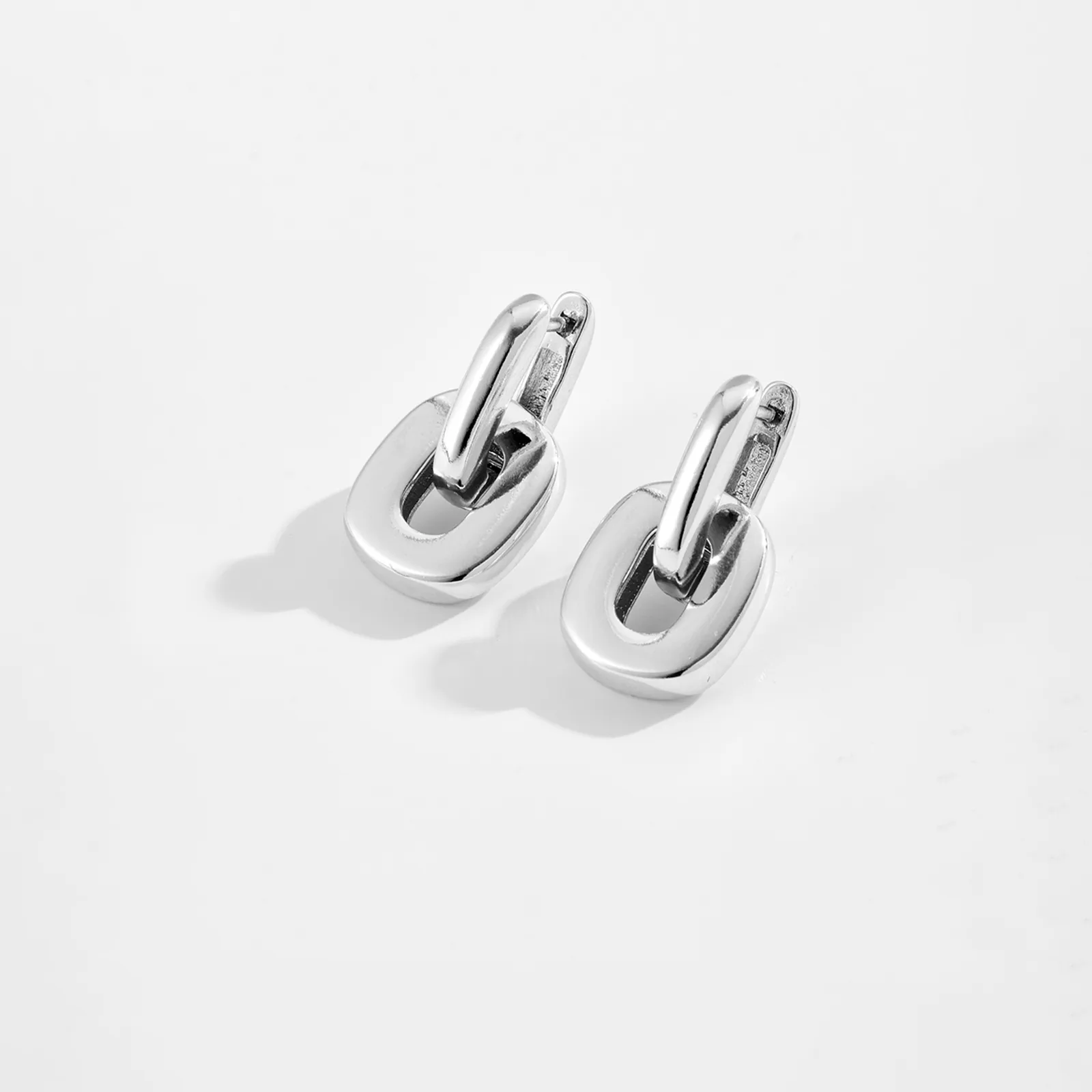 1 Pair Casual Simple Style Geometric Mixed Metal Copper 18K Gold Plated White Gold Plated Drop Earrings display picture 1