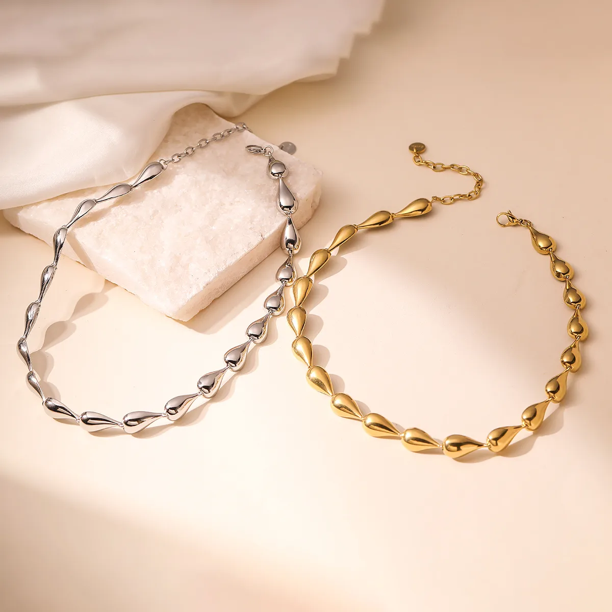 Simple Style Commute Water Droplets 304 Stainless Steel Women's Choker display picture 5