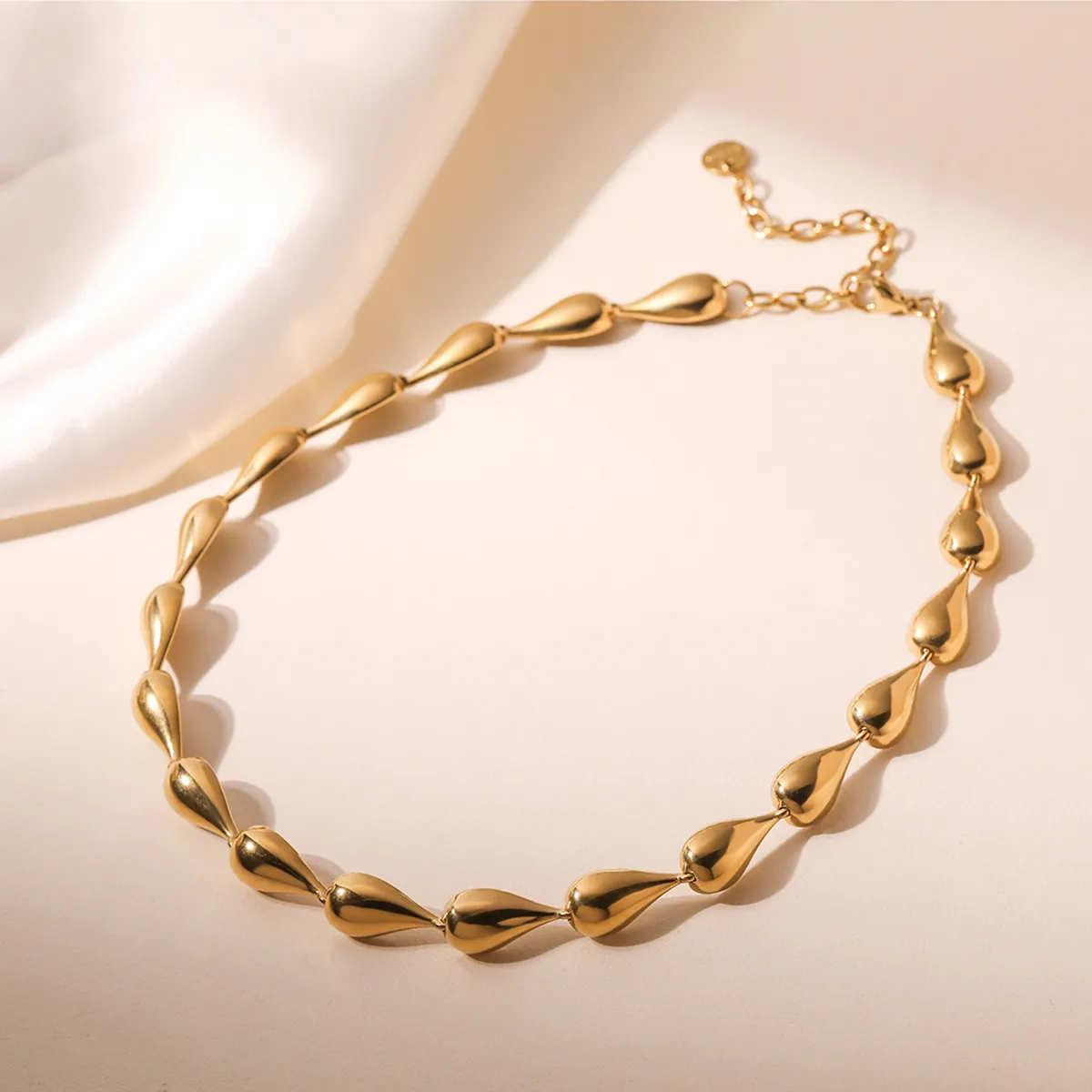 Simple Style Commute Water Droplets 304 Stainless Steel Women's Choker display picture 3