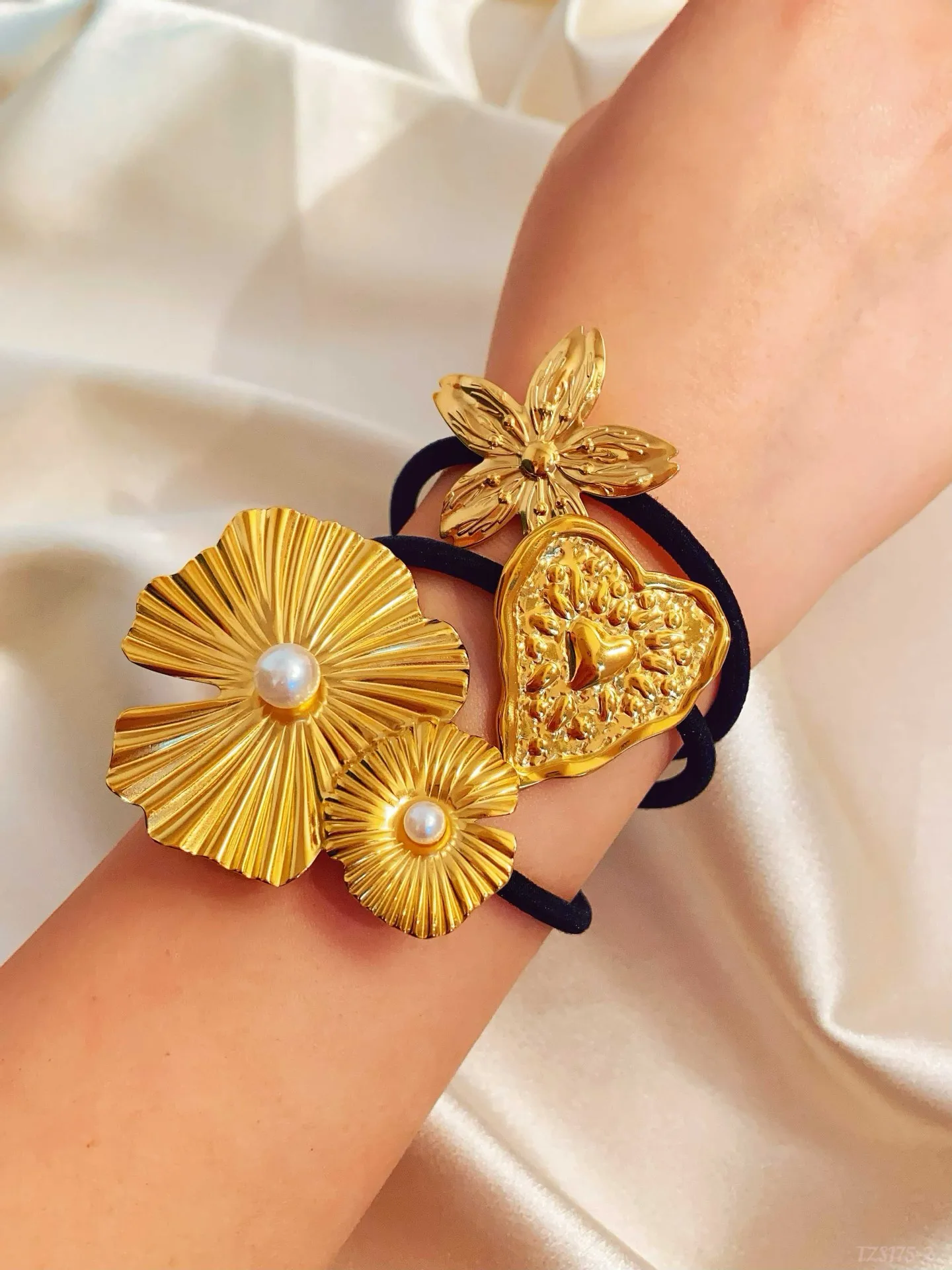 Women's Sweet IG Style Heart Shape Flower 304 Stainless Steel Inlay Pearl Hair Tie display picture 2