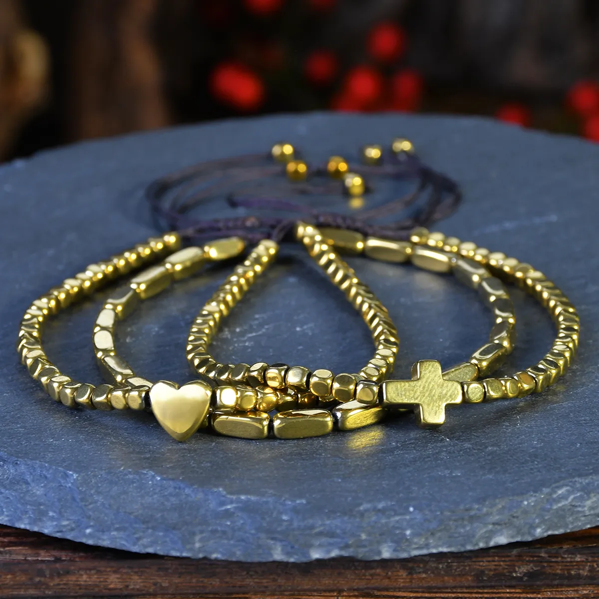 Simple Style Cross Heart Shape Alloy Unisex Bracelets display picture 1