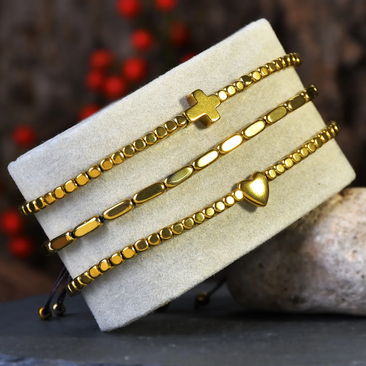 Simple Style Cross Heart Shape Alloy Unisex Bracelets display picture 2