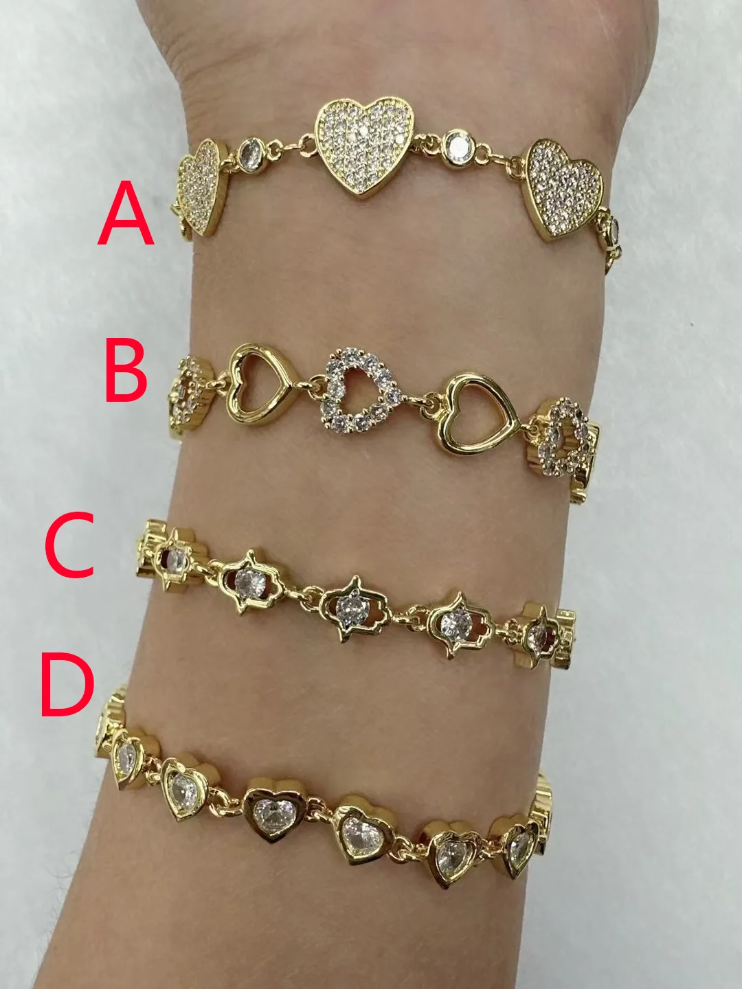 Casual Simple Style Palm Heart Shape Copper Polishing Plating Zircon 18K Gold Plated Women's Bracelets display picture 2