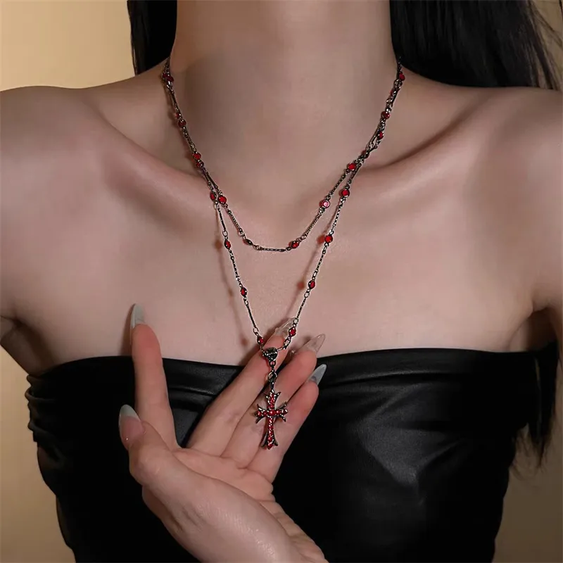Elegant Vintage Style Cross Alloy Women's Pendant Necklace display picture 1