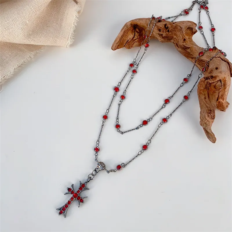 Elegant Vintage Style Cross Alloy Women's Pendant Necklace display picture 2