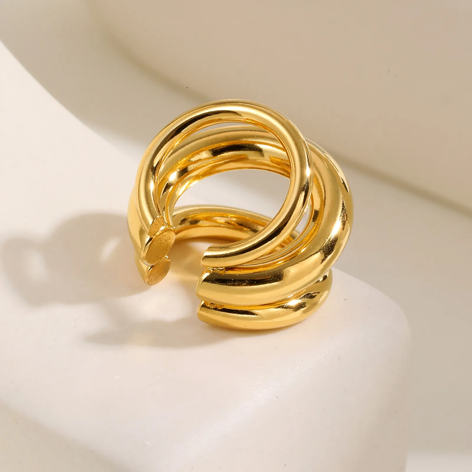 1 Piece Hip-Hop Semicircle Plating 201 Stainless Steel 18K Gold Plated Cartilage Earrings display picture 11