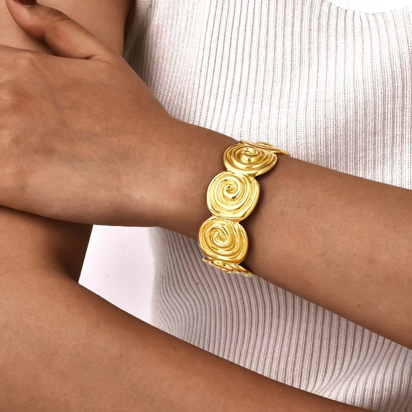 Modern Style Classic Style Chrysanthemum 201 Stainless Steel 18K Gold Plated None Bangle In Bulk display picture 10