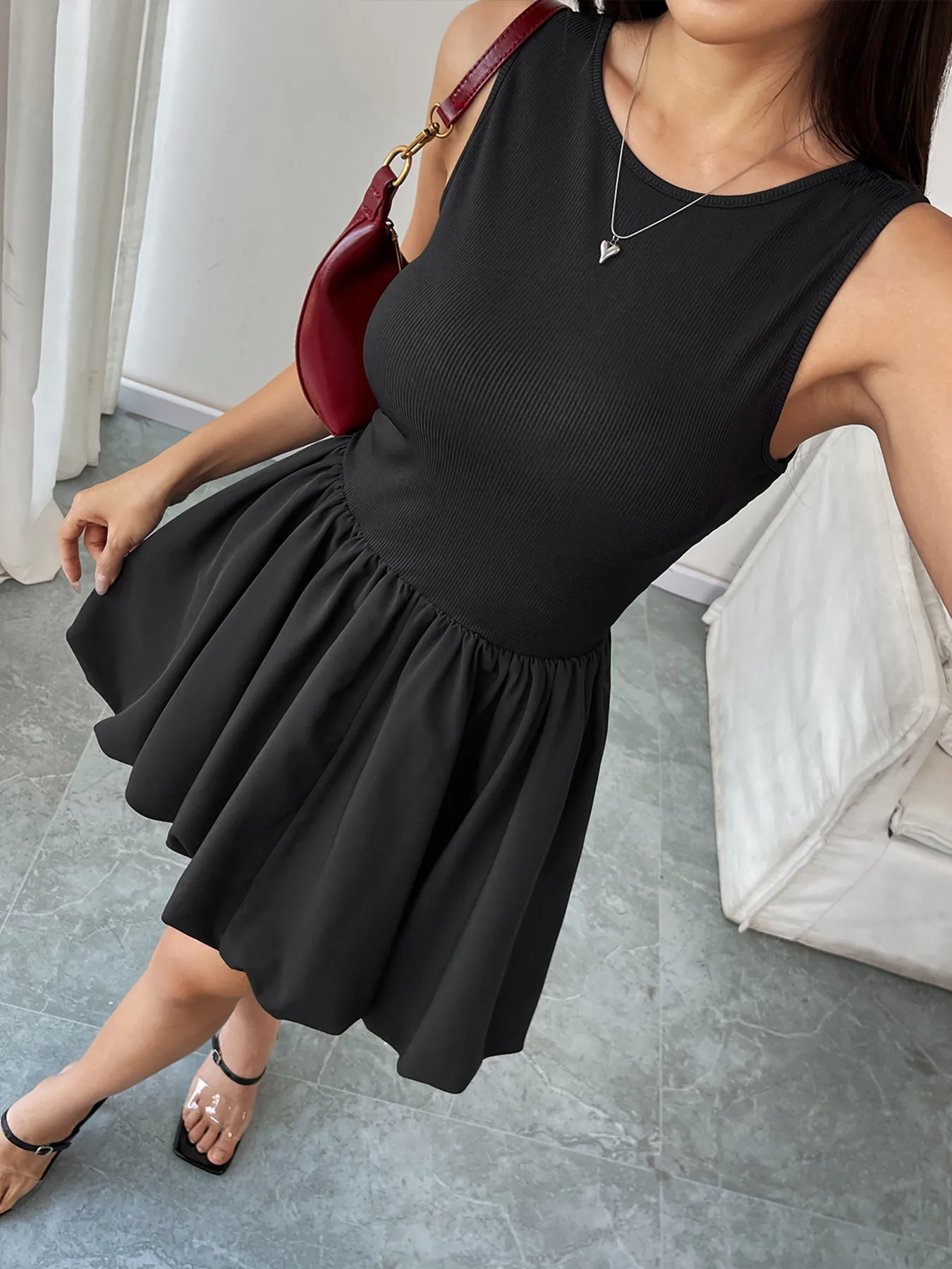 Women's Swing Dress Sexy Round Neck Backless Sleeveless Solid Color Above Knee Holiday Banquet Selfie display picture 3