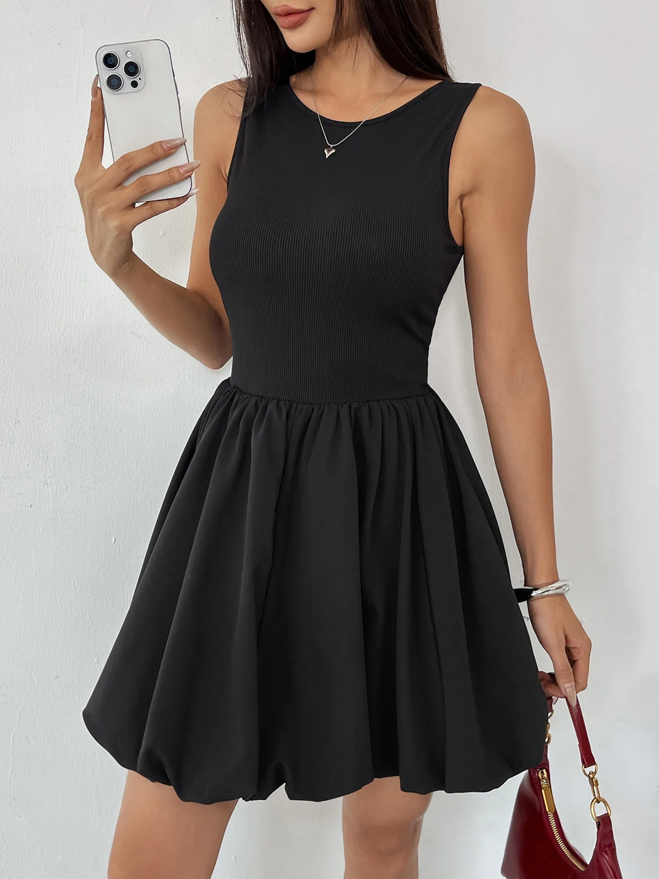 Women's Swing Dress Sexy Round Neck Backless Sleeveless Solid Color Above Knee Holiday Banquet Selfie display picture 5