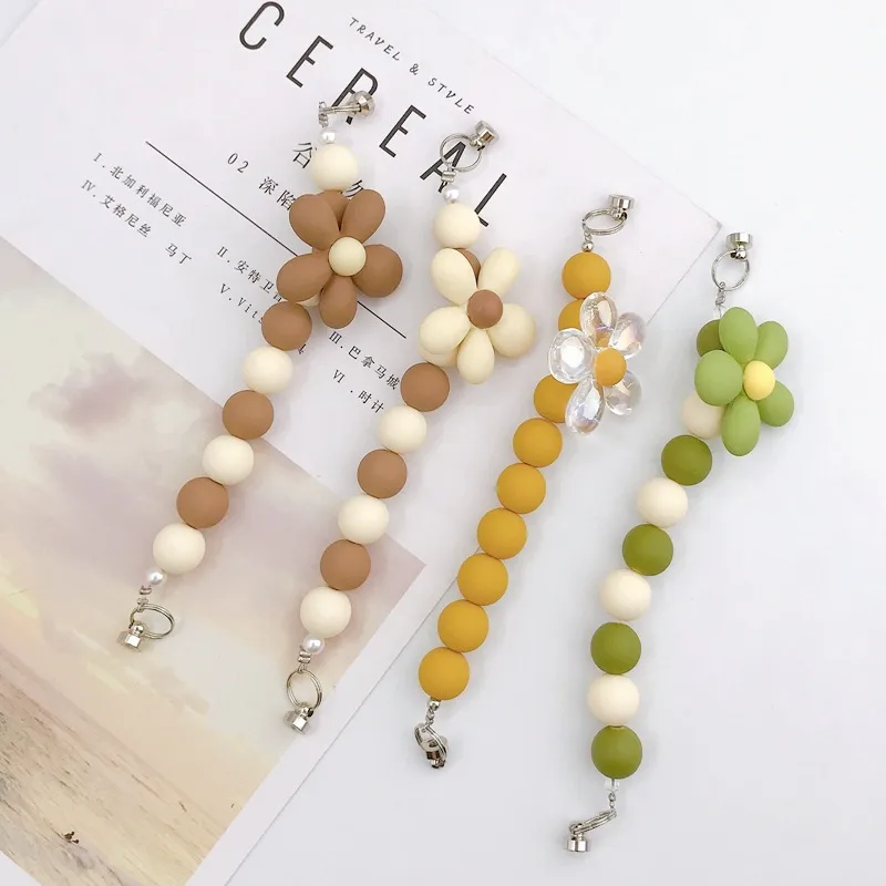 Arylic Flower Sweet Simple Style Mobile Phone Chain Phone Cases display picture 3