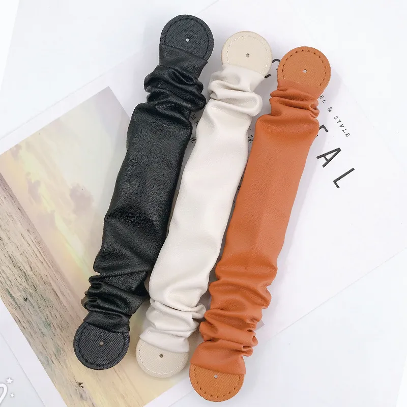Pu Leather Solid Color Simple Style Wrist Strap Phone Cases display picture 1