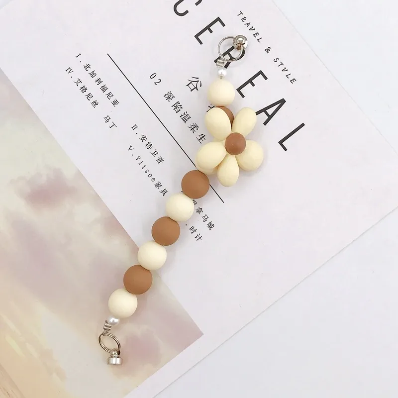 Arylic Flower Sweet Simple Style Mobile Phone Chain Phone Cases display picture 6