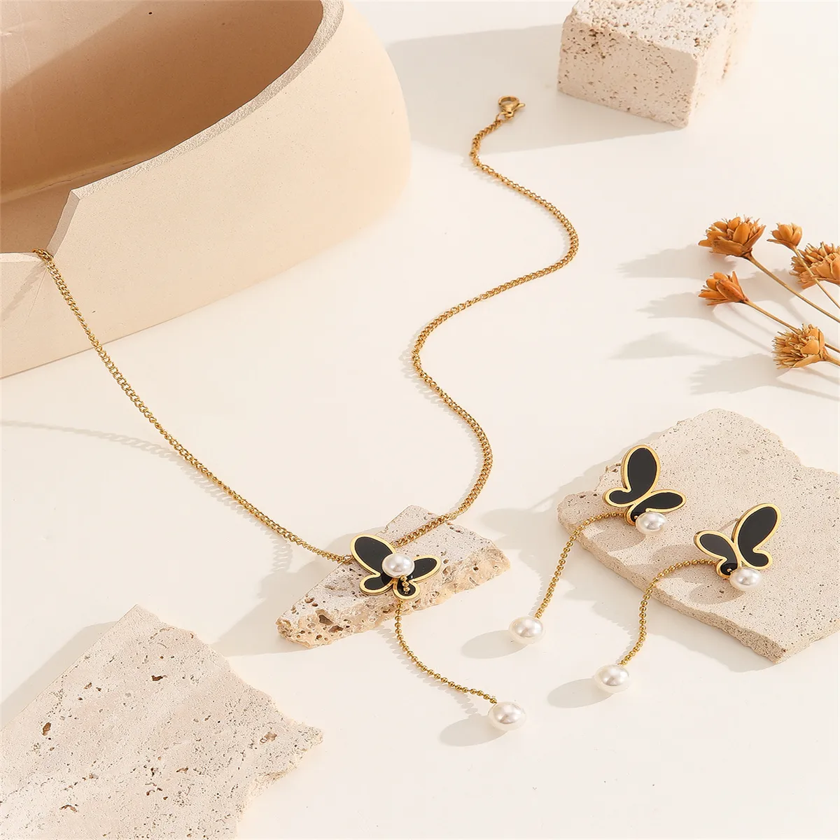 Elegant Butterfly 304 Stainless Steel Women's Earrings Necklace Jewelry Set display picture 3
