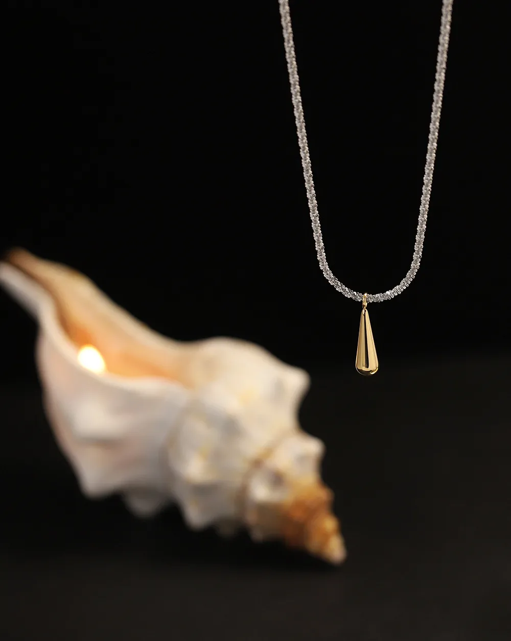 Elegant Simple Style Geometric 304 Stainless Steel Titanium Steel Plating 18K Gold Plated Women's Pendant Necklace display picture 9