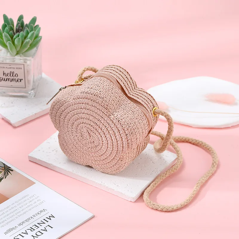 Summer Travel Straw Bag Flower Woven Bag Women's  New Children's Cute Straw Beach Bag Crossbody Seaside display picture 10