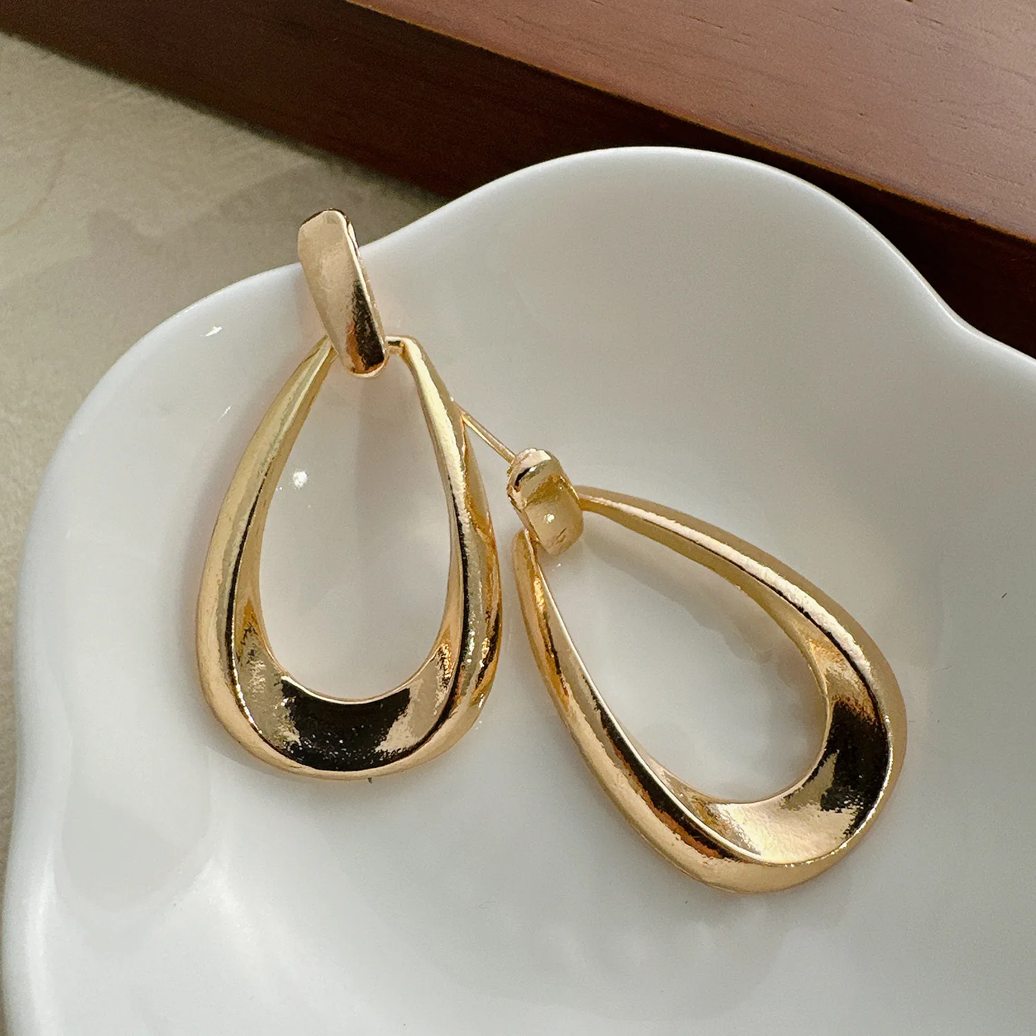 1 Pair Simple Style Classic Style Geometric Plating Alloy Drop Earrings display picture 7
