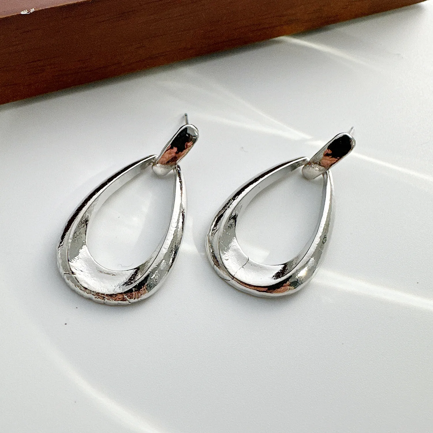 1 Pair Simple Style Classic Style Geometric Plating Alloy Drop Earrings display picture 11