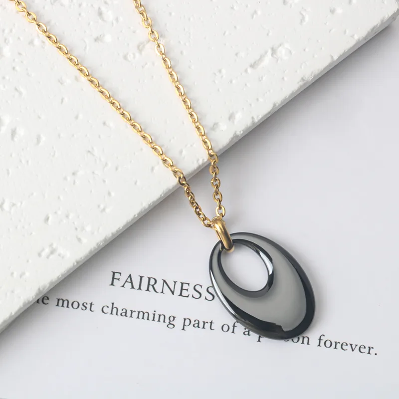 Simple Style Classic Style Geometric Titanium Steel Women's Pendant Necklace display picture 4