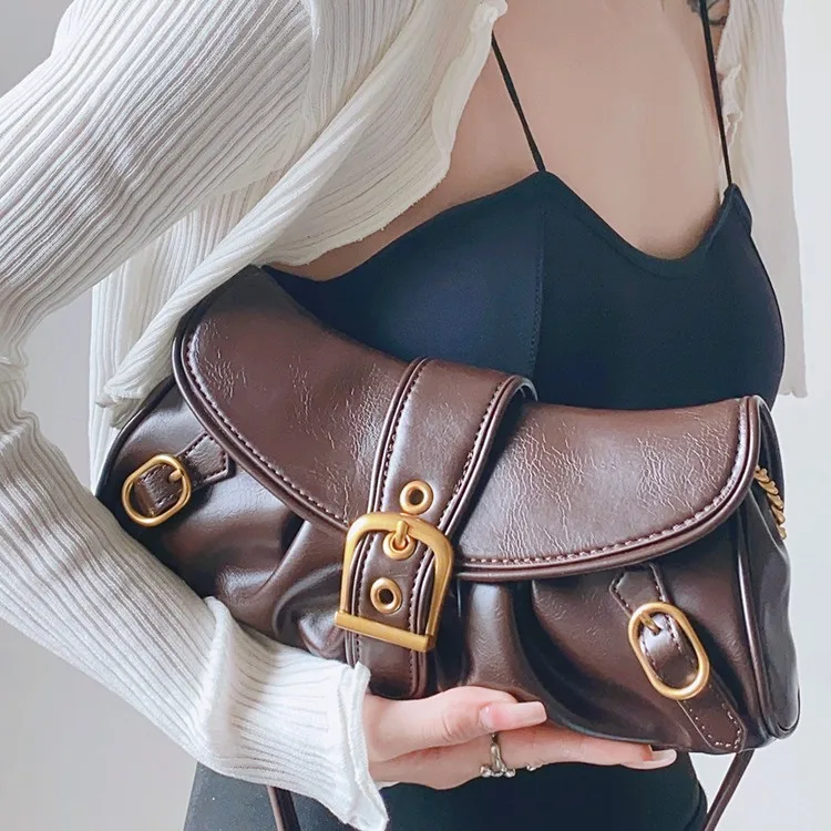 Women's Pu Leather Solid Color Vintage Style Square Buckle Shoulder Bag display picture 2