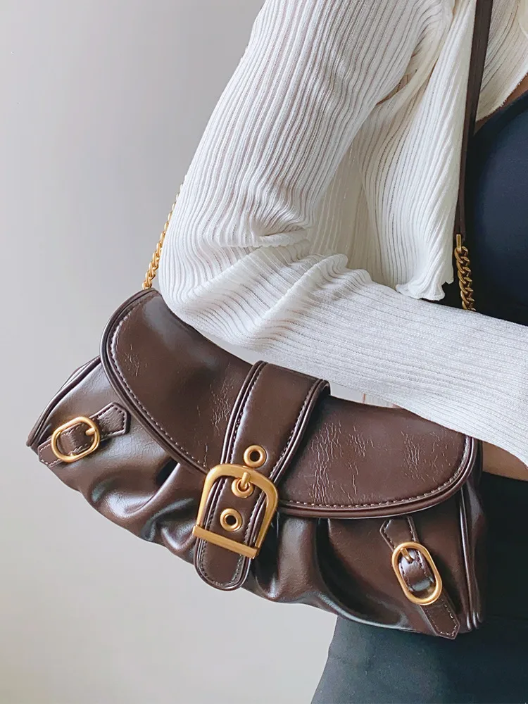 Women's Pu Leather Solid Color Vintage Style Square Buckle Shoulder Bag display picture 5