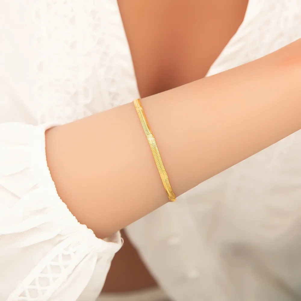Elegant Solid Color 304 Stainless Steel Women's Bracelets display picture 3