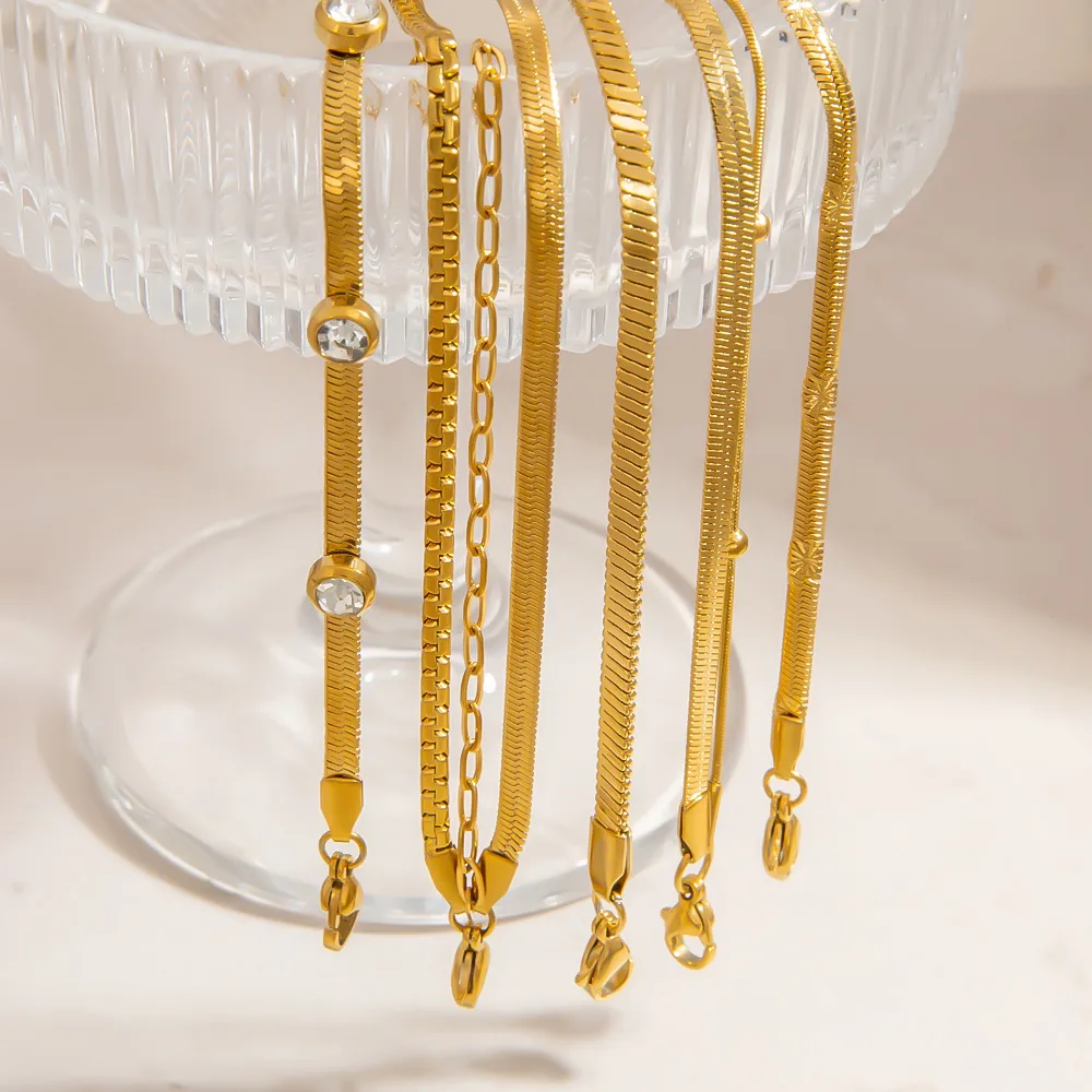Elegant Solid Color 304 Stainless Steel Women's Bracelets display picture 10