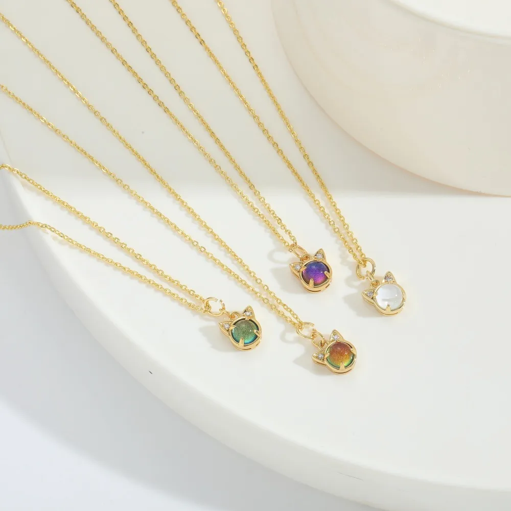 Elegant Modern Style Cat Copper Zircon 14K Gold Plated Women's Pendant Necklace display picture 3