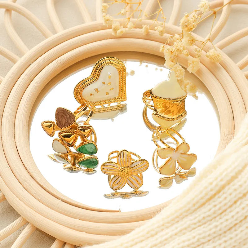 Casual Elegant Triangle Heart Shape Flower 304 Stainless Steel Enamel Plating 14K Gold Plated Women's Open Rings display picture 1