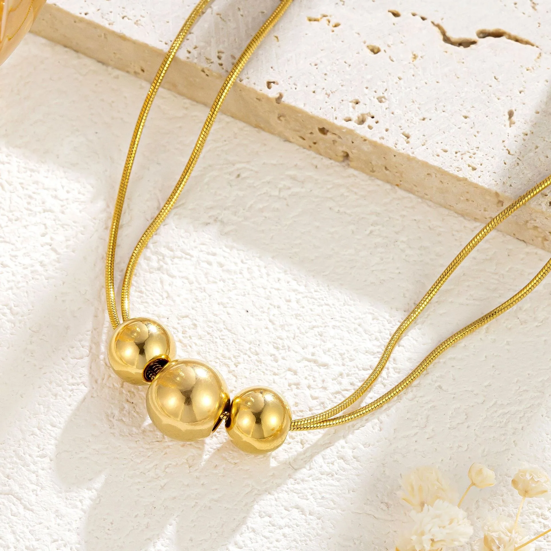 Modern Style Simple Style Geometric Ball Titanium Steel 18K Gold Plated Women's Double Layer Necklaces Pendant Necklace display picture 2