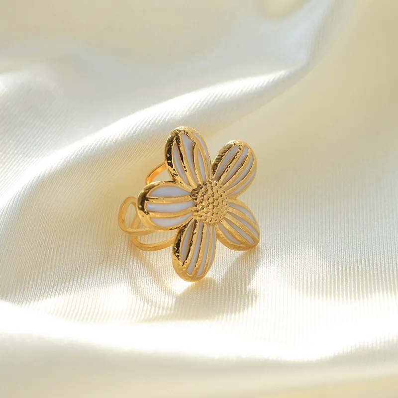 Casual Elegant Triangle Heart Shape Flower 304 Stainless Steel Enamel Plating 14K Gold Plated Women's Open Rings display picture 4