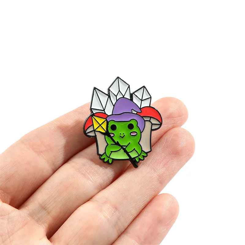 Cartoon Style Cute Animal Cartoon Frog Alloy Stamping Stoving Varnish Plating Unisex Cartoon Pinback Badge Brooches Collar Pin display picture 5