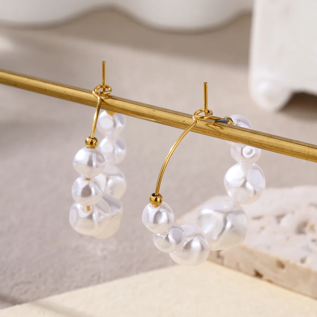 1 Pair Baroque Style Modern Style C Shape 304 Stainless Steel 18K Gold Plated Ear Studs display picture 2