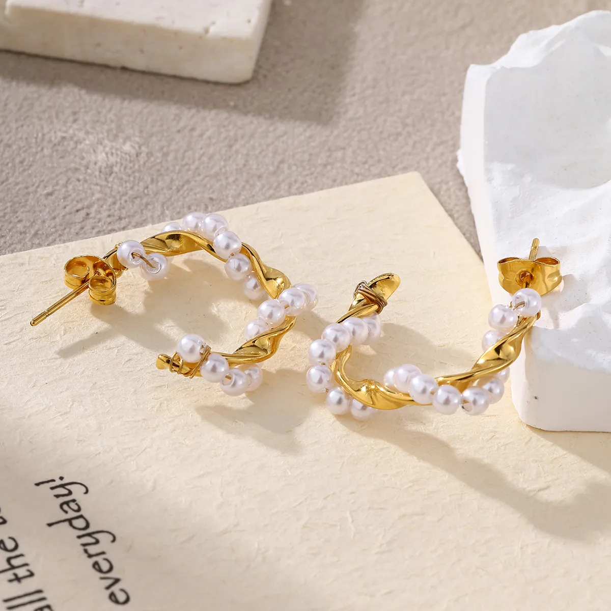 1 Pair Baroque Style Modern Style C Shape 304 Stainless Steel 18K Gold Plated Ear Studs display picture 9